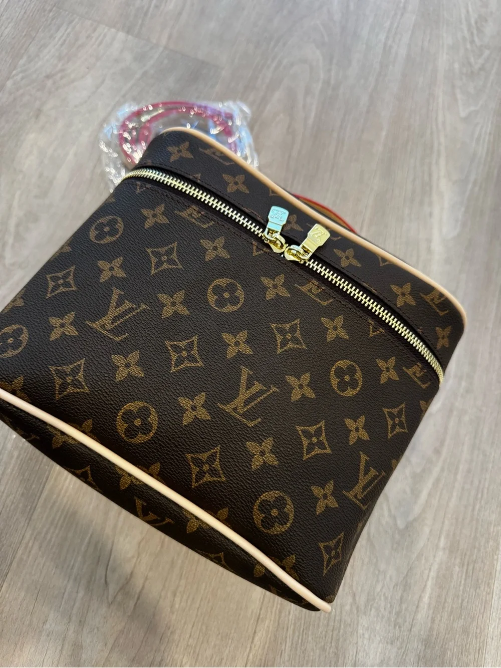 Source unknown Brown Monogram Vanity Case with Red Trim 25CM